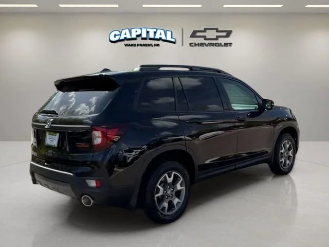 Used 2023 Black Honda AWD TrailSport image 9