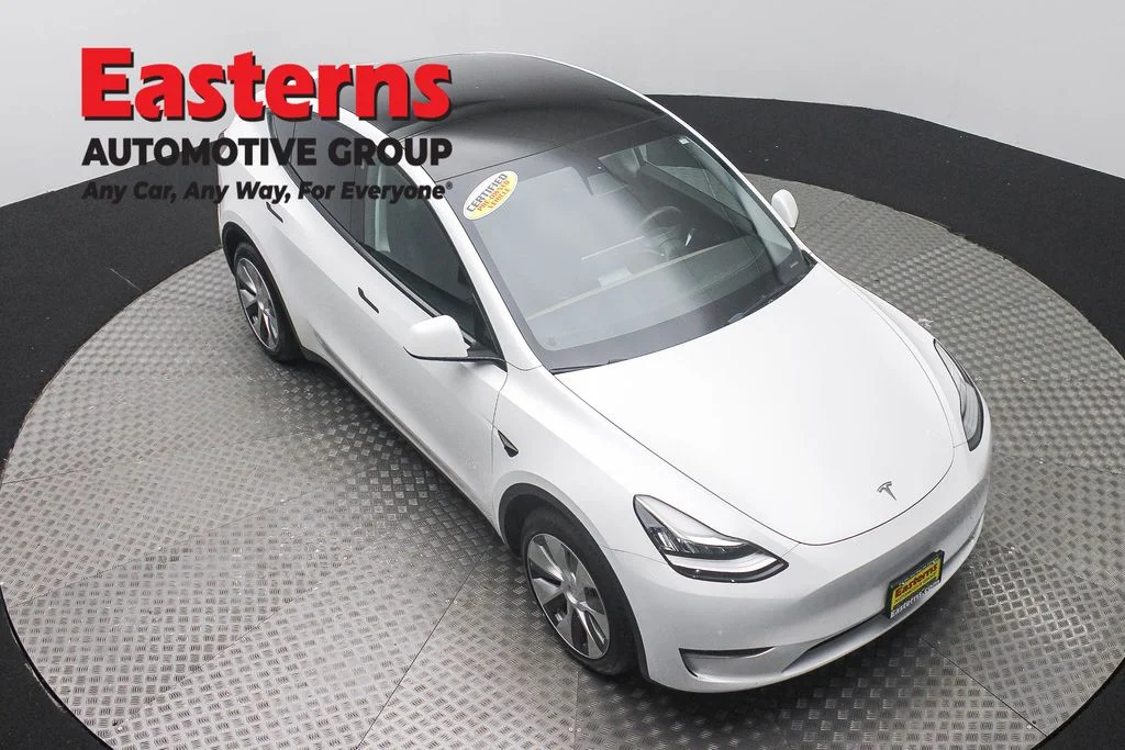 Used 2021 White Tesla Long Range image 3