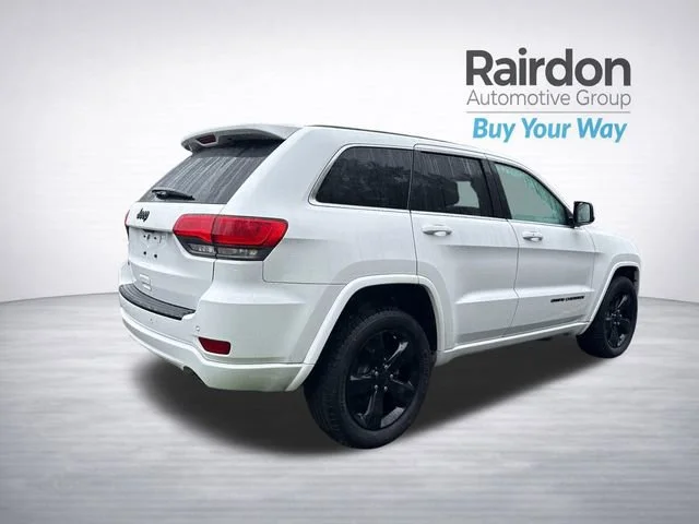 Used 2015 Bright White Clearcoat Jeep Altitude image 7