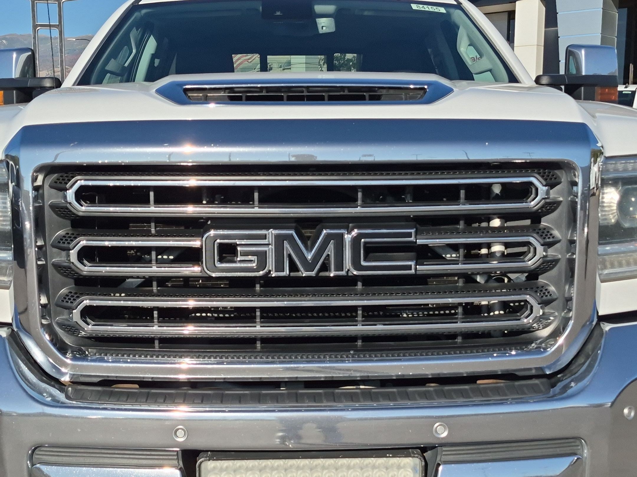Used 2018 White GMC SLT image 9