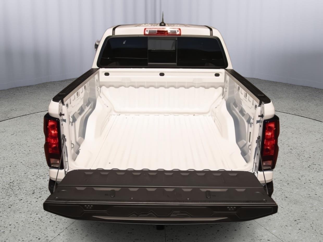 New 2025 Summit White Chevrolet Trail Boss image 7
