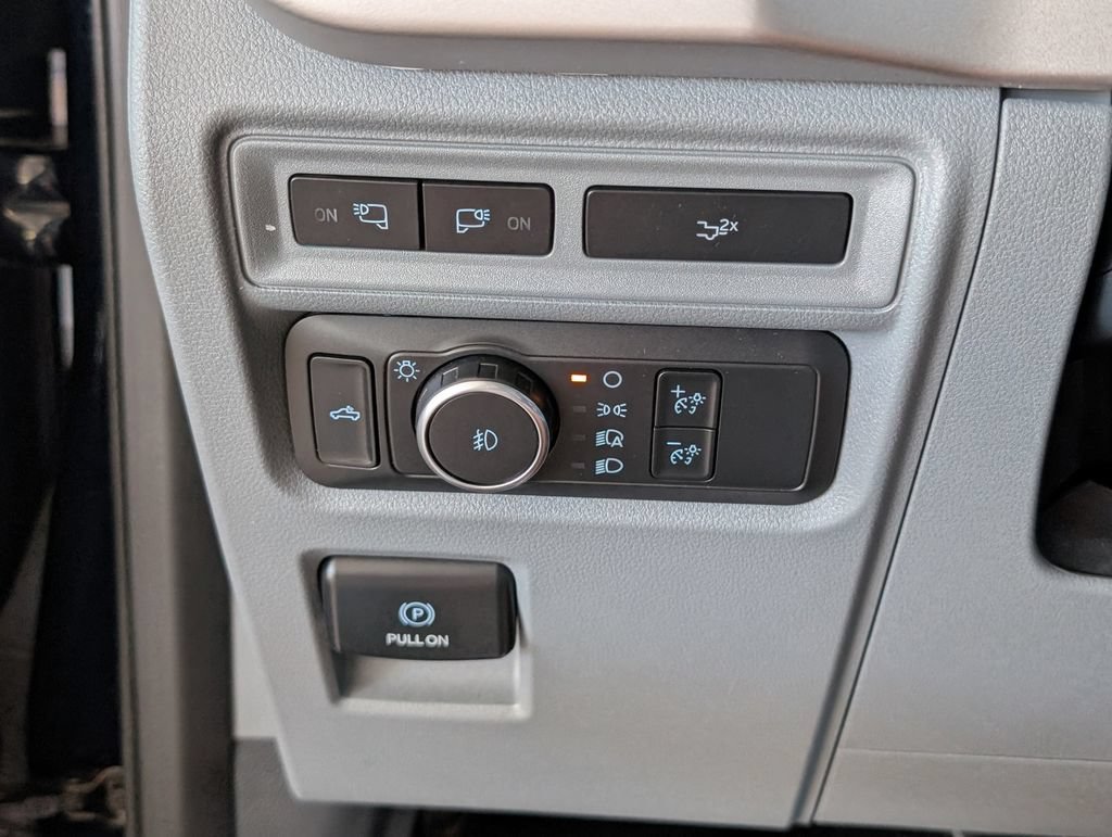 Used 2022 Blue Ford XLT image 12