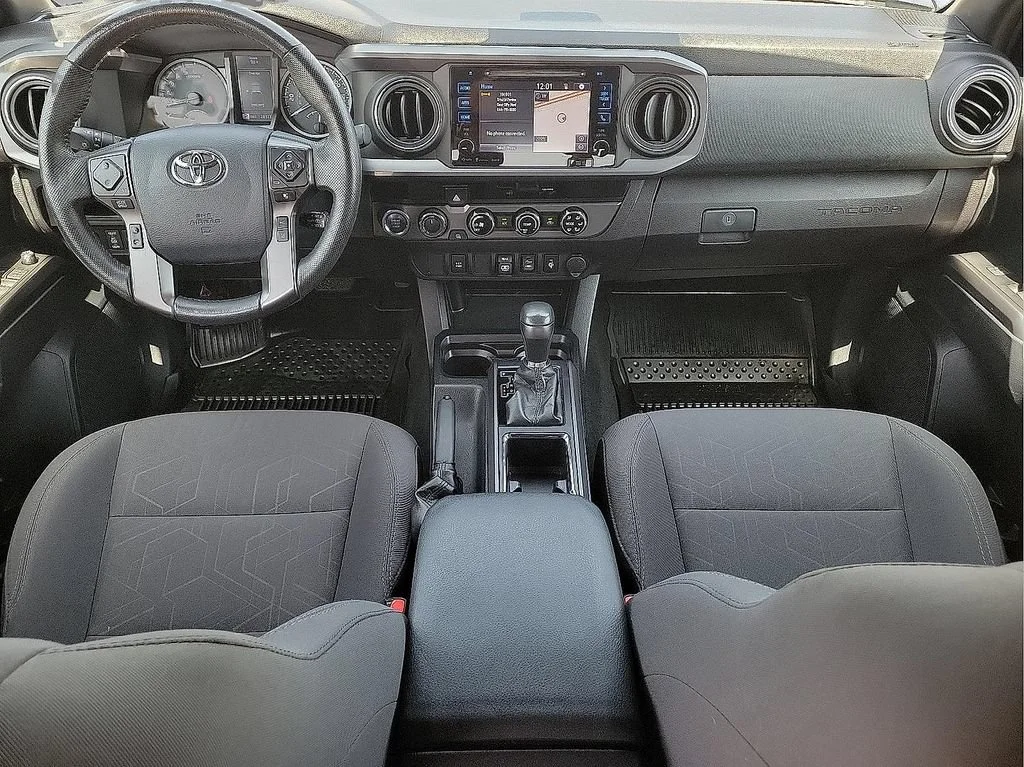Used 2018 Gray Toyota SR image 11