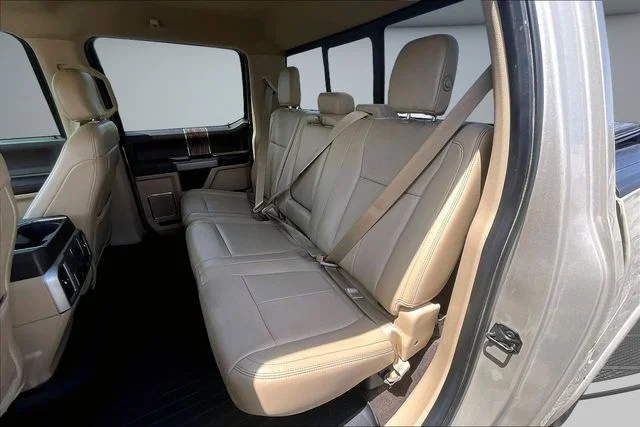 Used 2018 White Gold Ford Lariat image 22