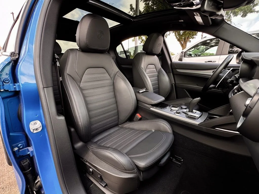 Used 2024 Blue Alfa Romeo Veloce image 23
