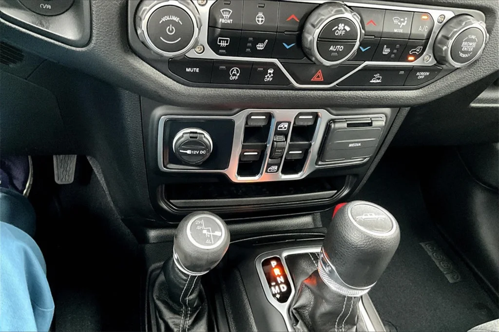 2025 Jeep Gladiator Sport S - Photo 34