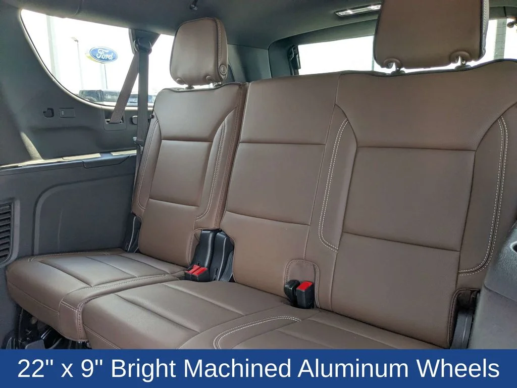 Used 2025 Iridescent Pearl Tricoat Chevrolet High Country image 16
