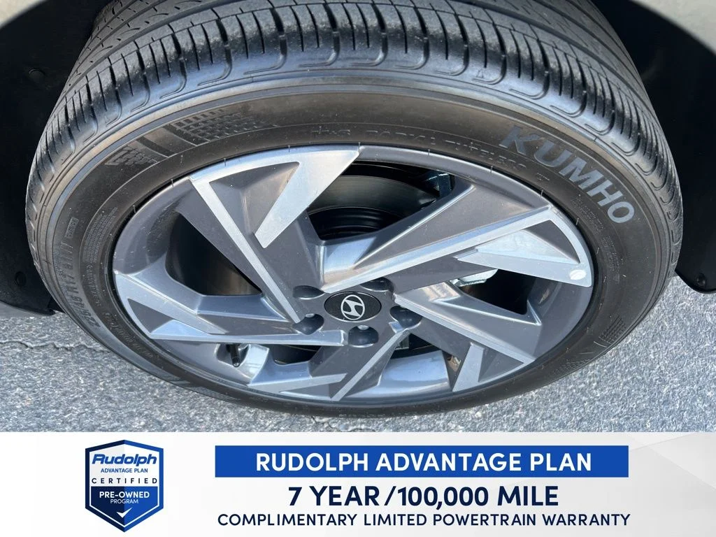 Used 2025 Gray Hyundai SEL Sport image 27