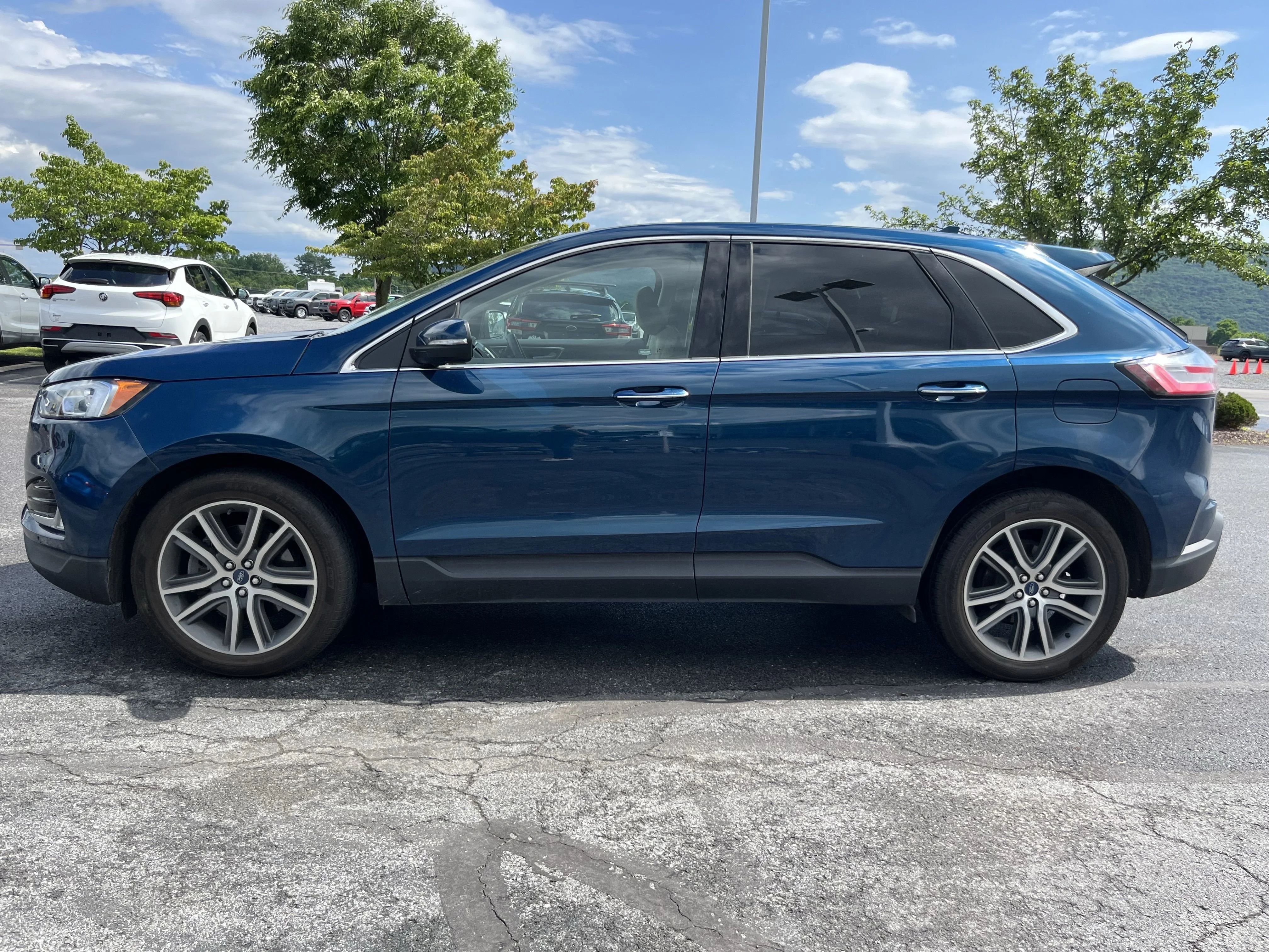 Used 2020 Green Metallic Ford Titanium image 10