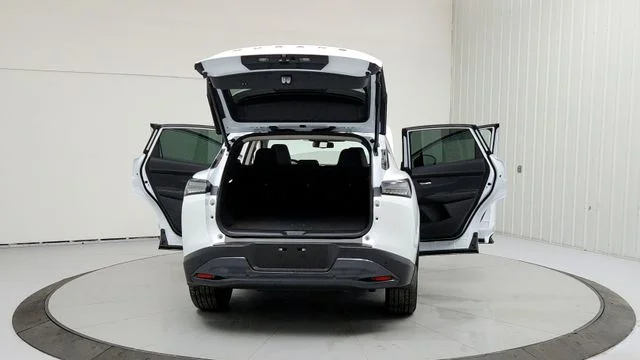 2025 Nissan Murano SL - Photo 14