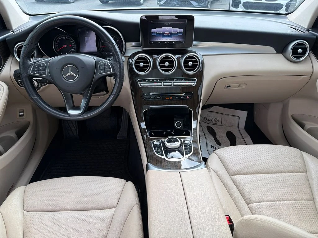Used 2019  Mercedes-Benz GLC 300 image 23