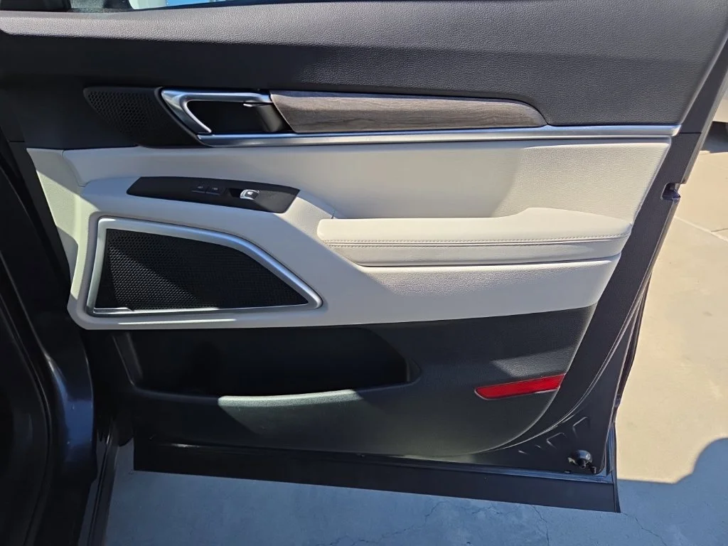 Used 2020 Gray Kia EX image 27