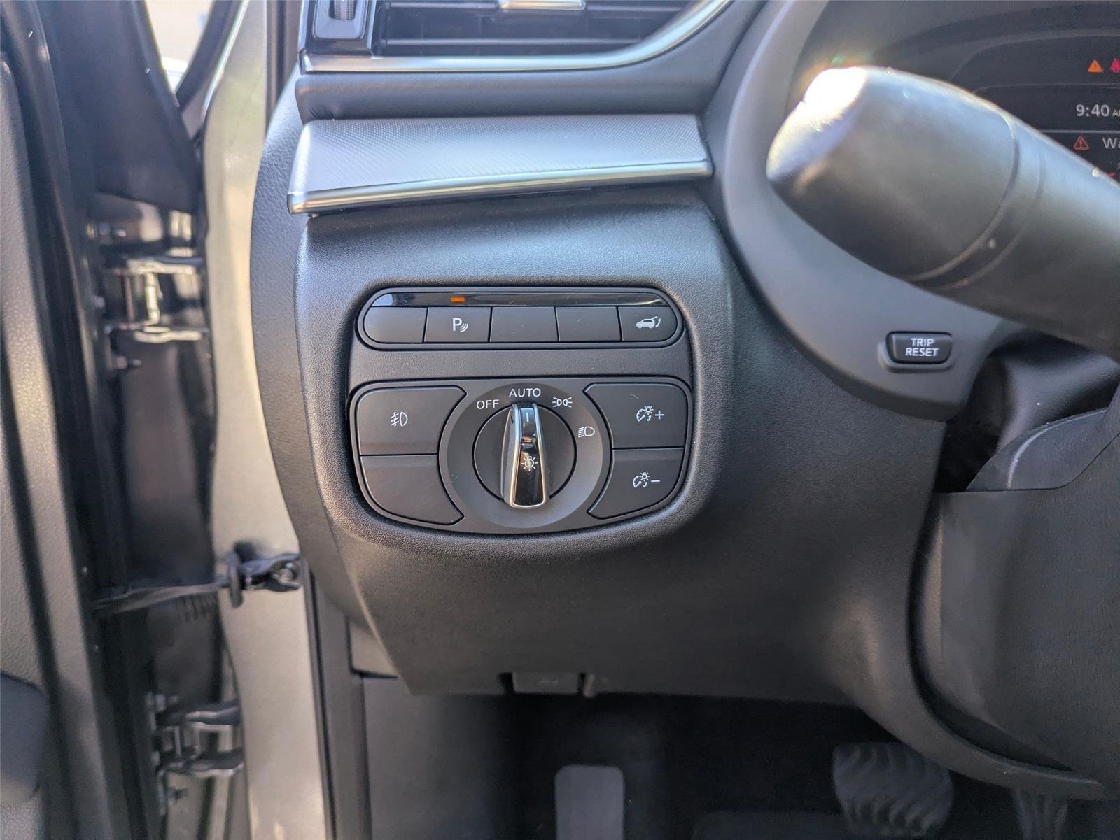 Used 2020  INFINITI  image 15