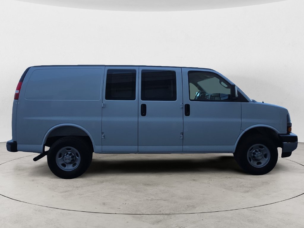 2025 Chevrolet Express Cargo Work Van - Photo 7