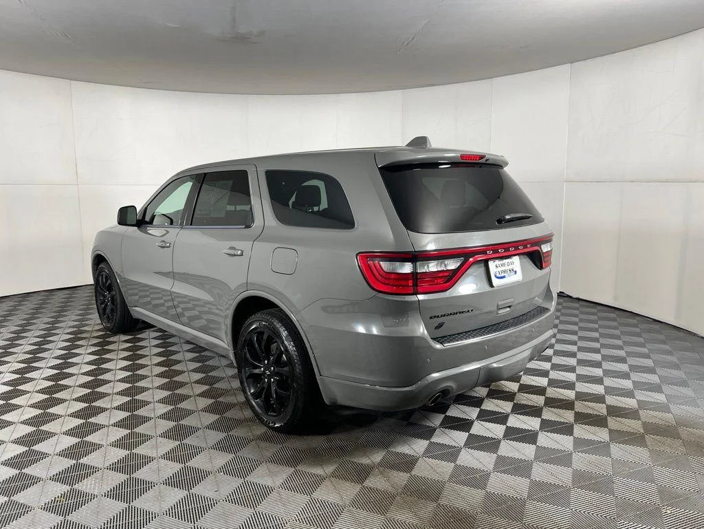 Used 2020 Gray Clearcoat Dodge SXT Plus image 7