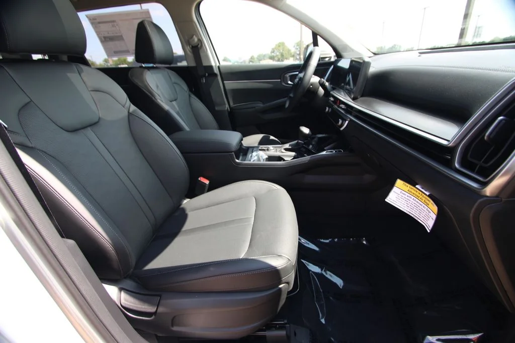 New 2026 Silver Kia S image 8