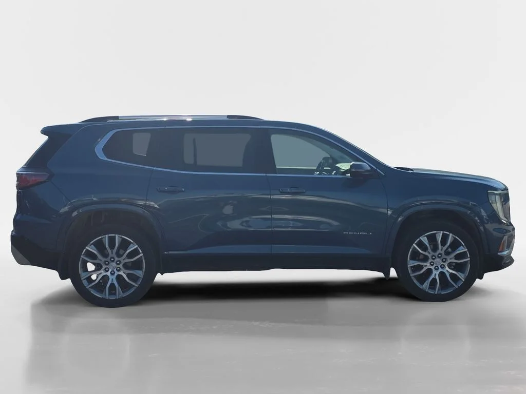 Used 2025 Blue GMC Denali image 9