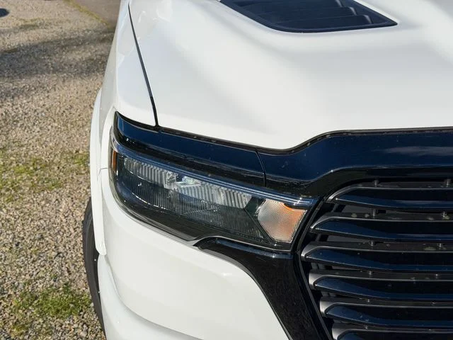 New 2026 Bright White Clear-Coat Exterior Paint RAM Laramie image 5