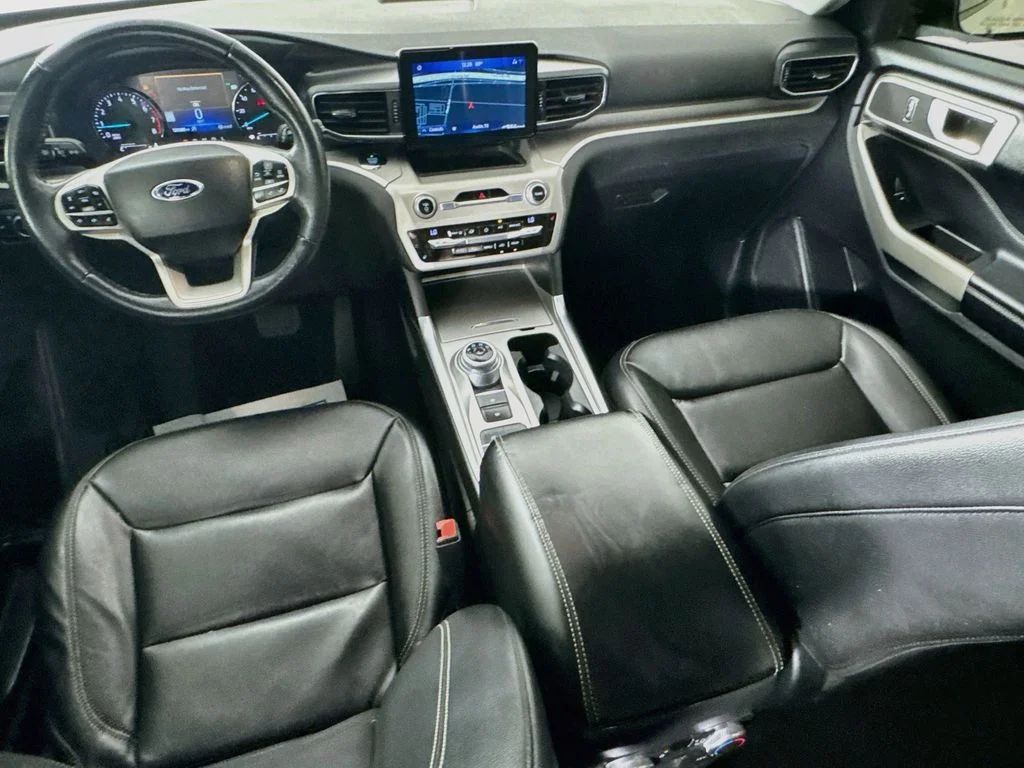 Used 2021 White Metallic Ford XLT image 28