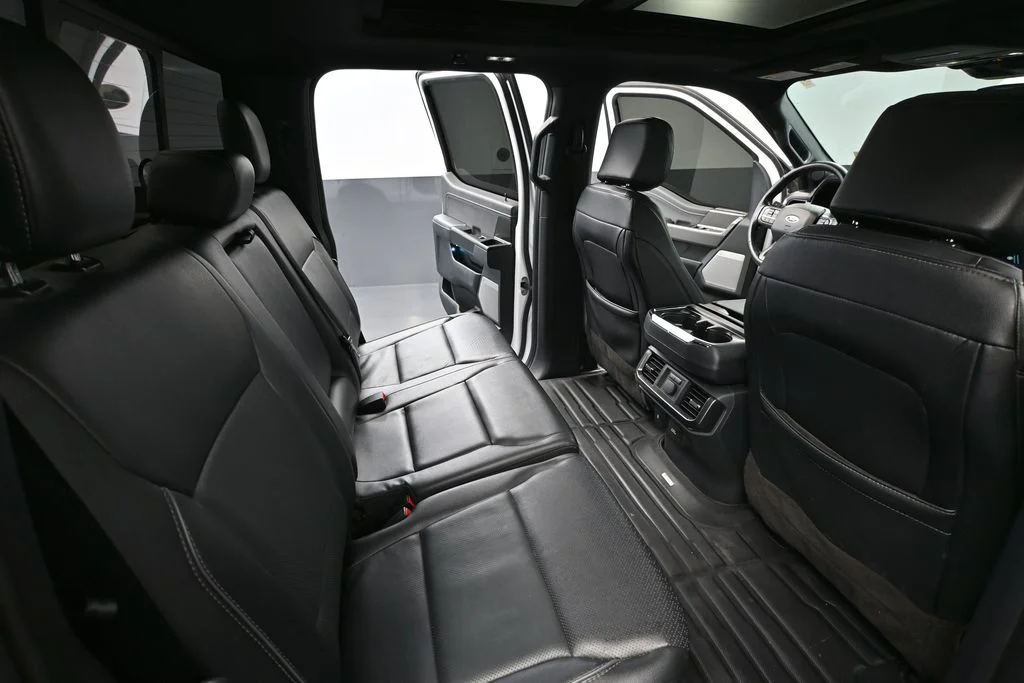 Used 2022 White Ford Lariat image 43