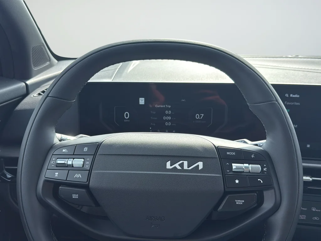 New 2026 Wolf Gray Kia X-Line image 24