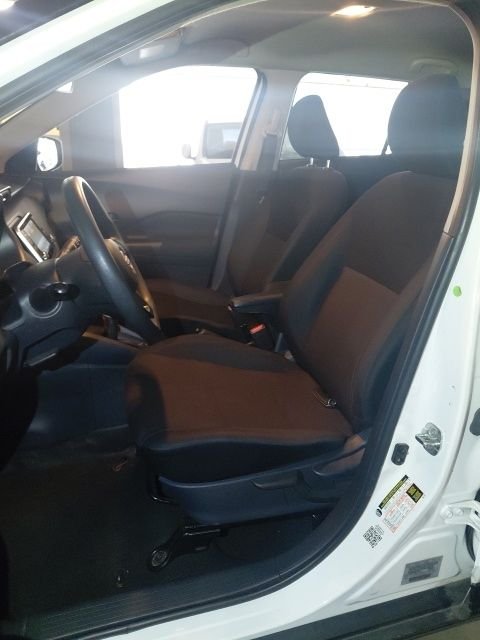 Used 2024 White Nissan S image 5