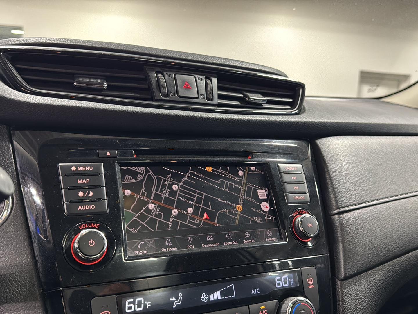 2018 Nissan Rogue SV - Photo 39