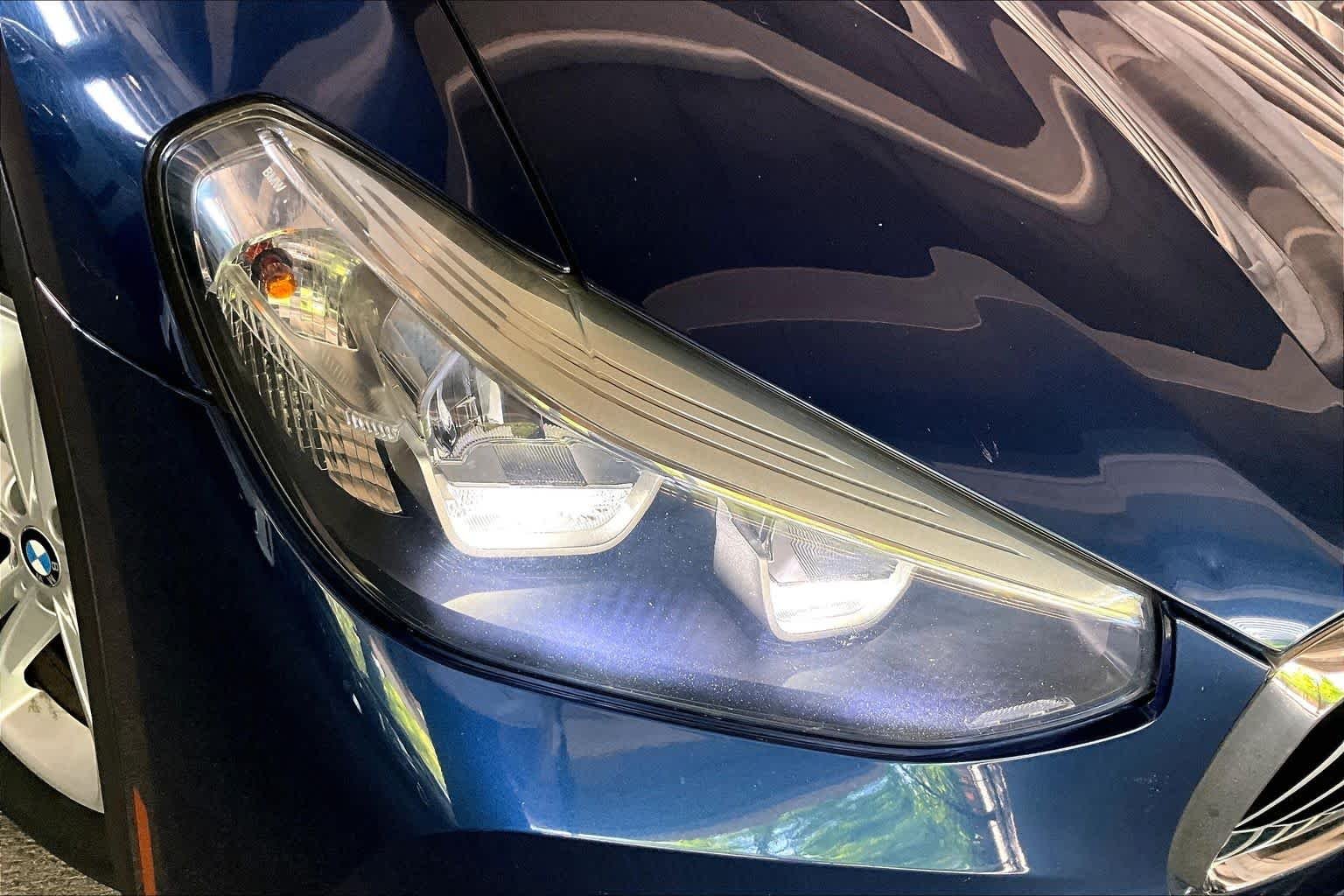 Used 2018 Phytonic Blue Metallic BMW xDrive30i image 27