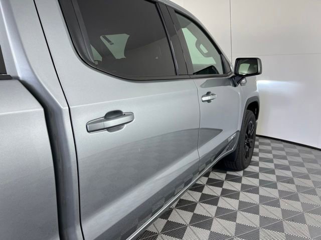 New 2026 Sterling Metallic GMC Elevation image 9
