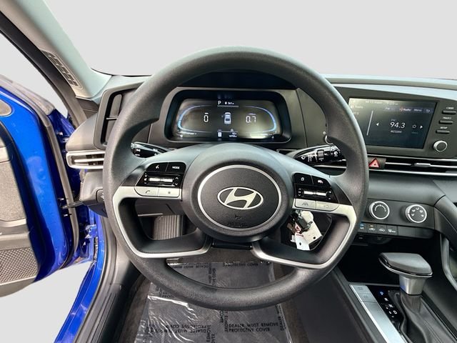 Used 2024 Blue Hyundai SE image 11