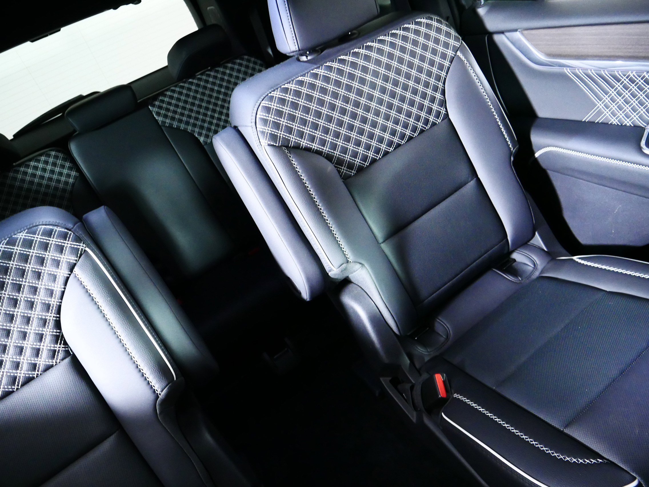 Used 2024 Ebony Twilight Metallic GMC Denali image 14