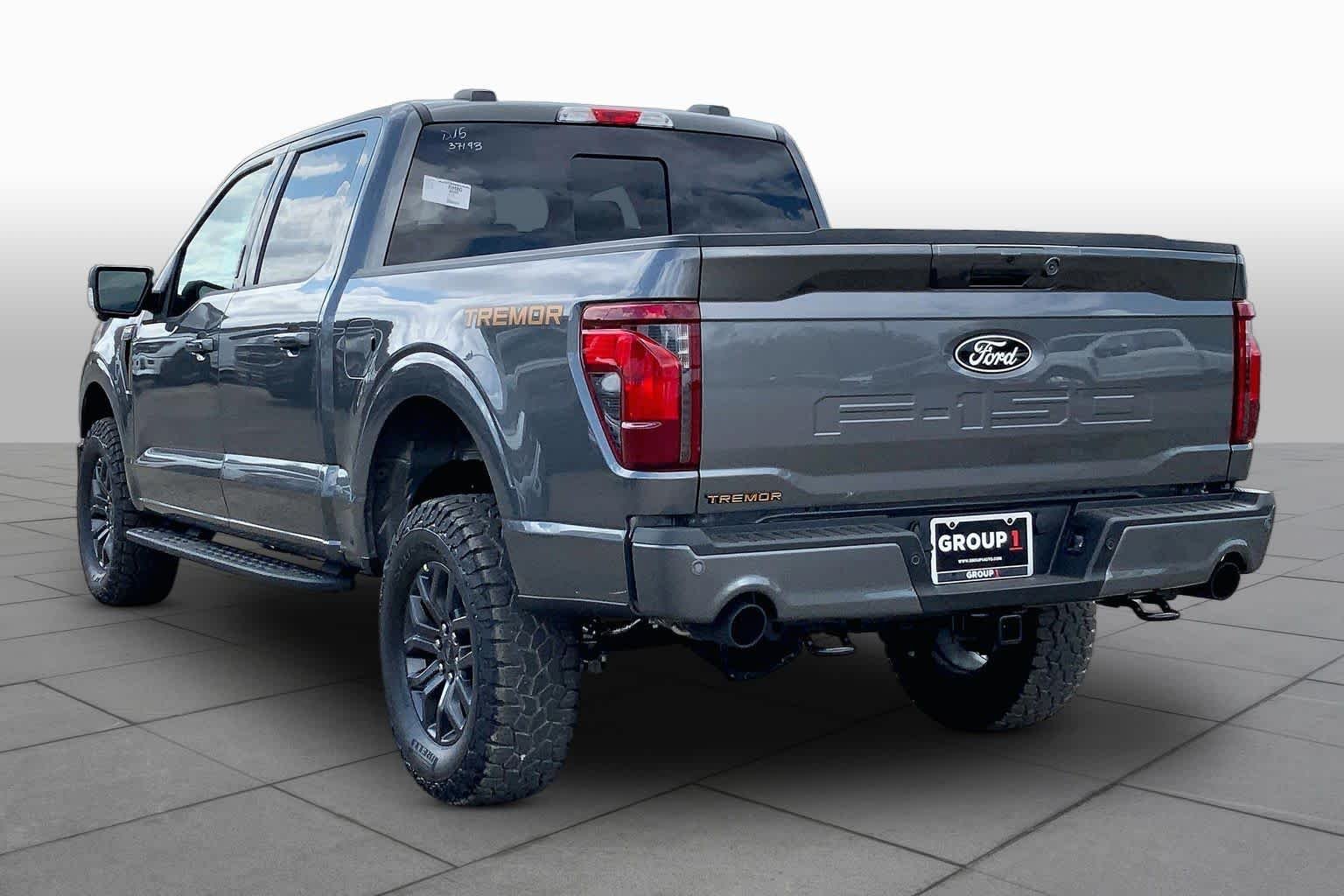 New 2026 Carbonized Gray Metallic Ford Tremor® image 11