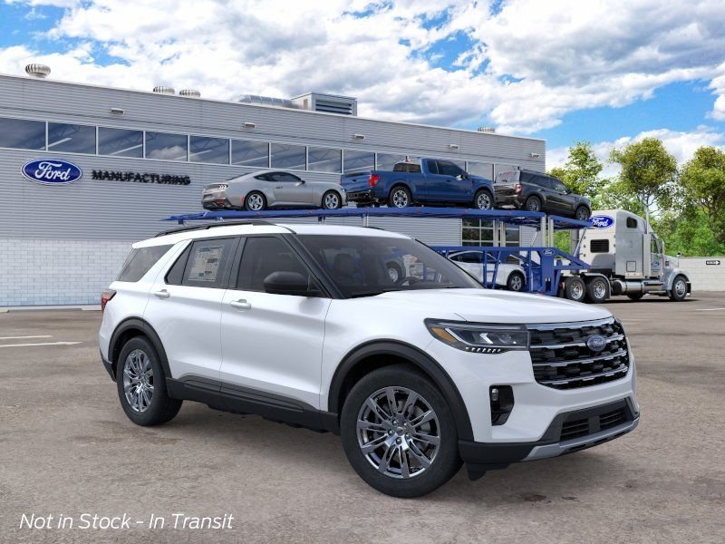 New 2026 Star White Metallic Tri-Coat Ford Active image 1
