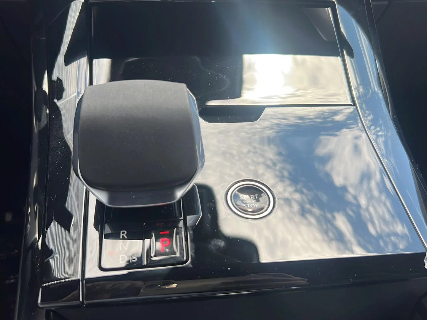 New 2026 Fuji White Land Rover Dynamic SE image 16