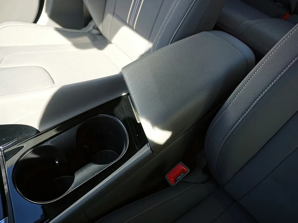2025 Hyundai Elantra SEL - Photo 30