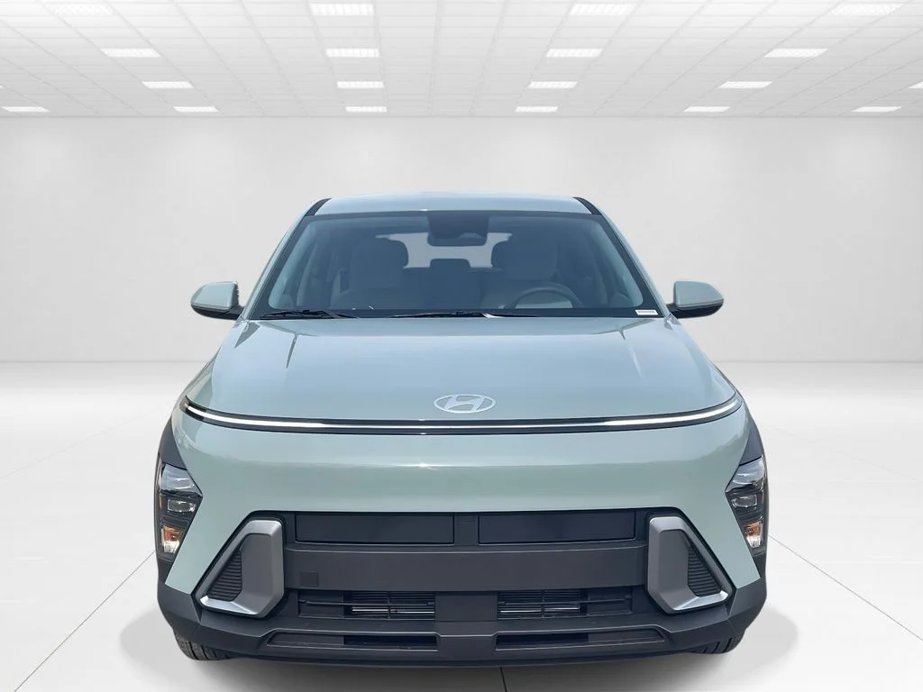 New 2026 Green Hyundai SE image 2