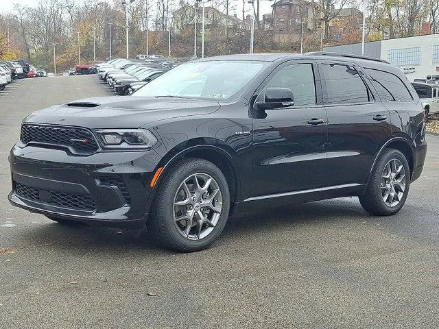 New 2026 Diamond Black Clear-Coat Exterior Paint Dodge GT Plus HEMI V8 image 2