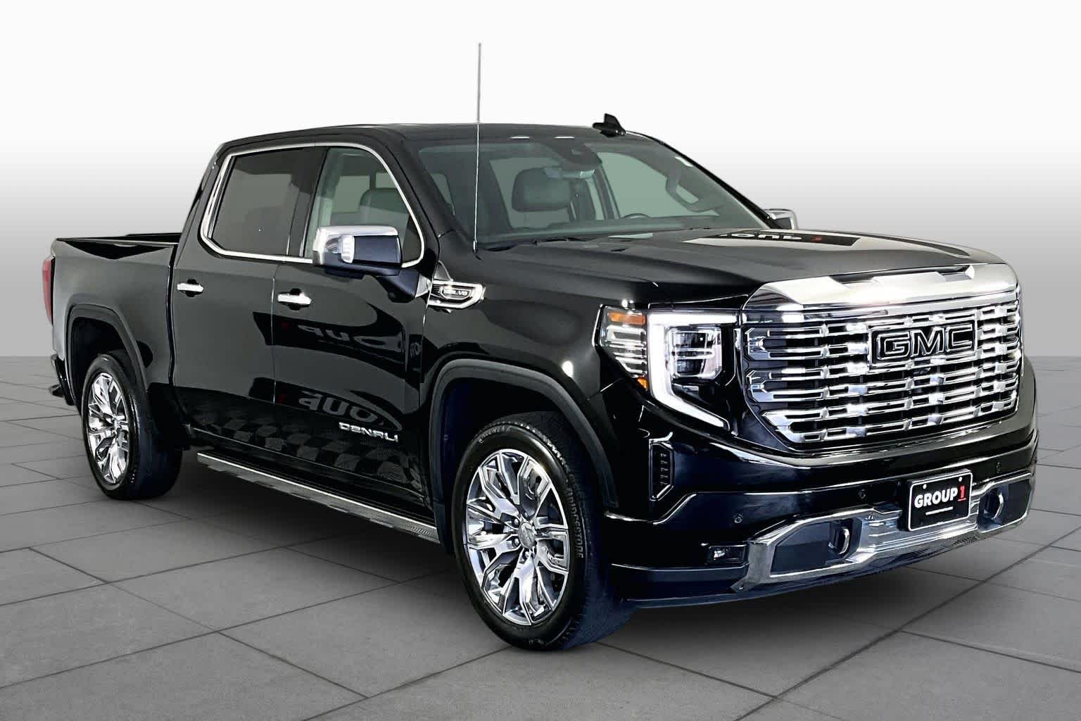 Used 2024 Onyx Black GMC Denali image 3