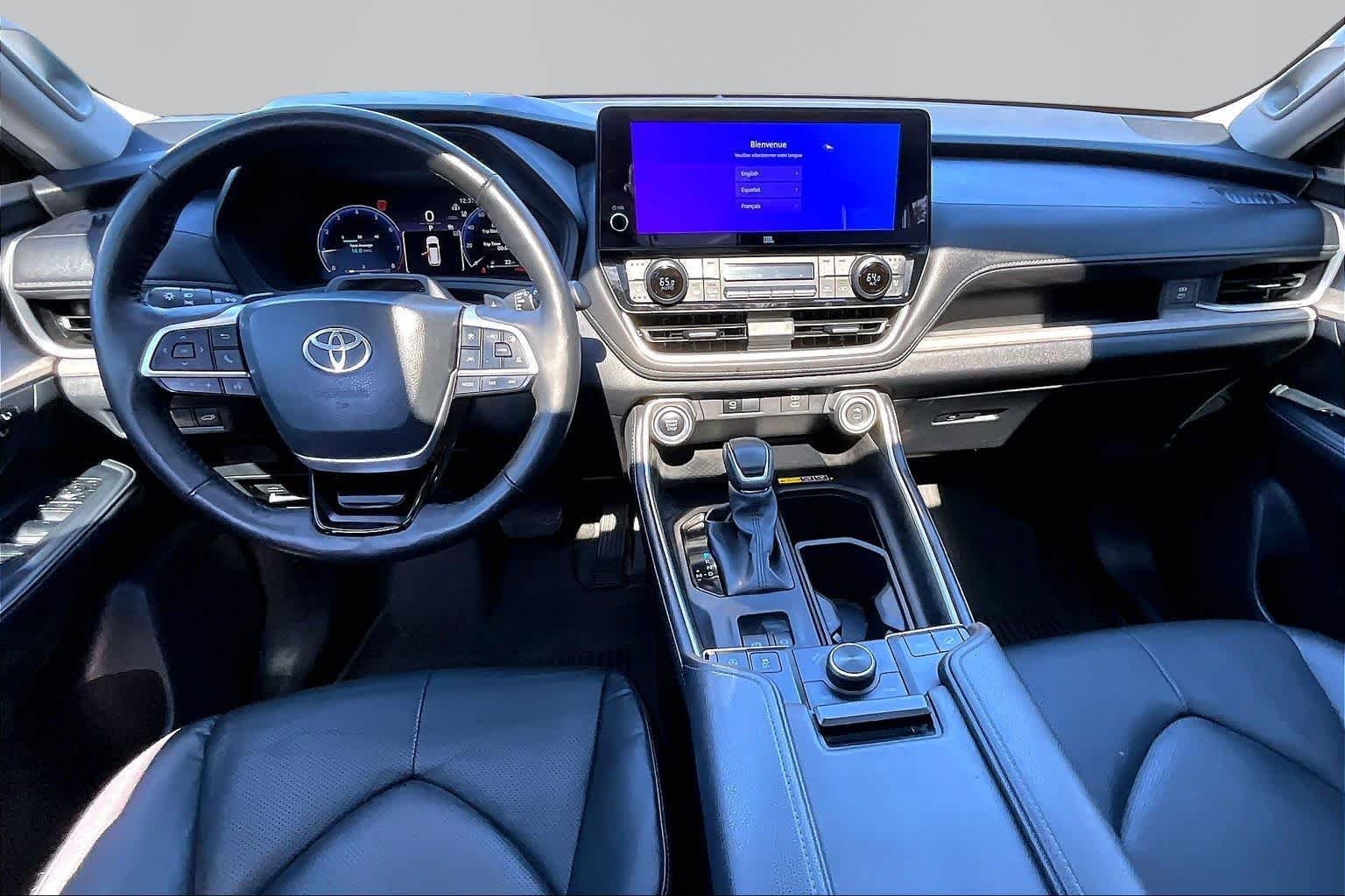 Used 2024 Coastal Cream Toyota Platinum image 15