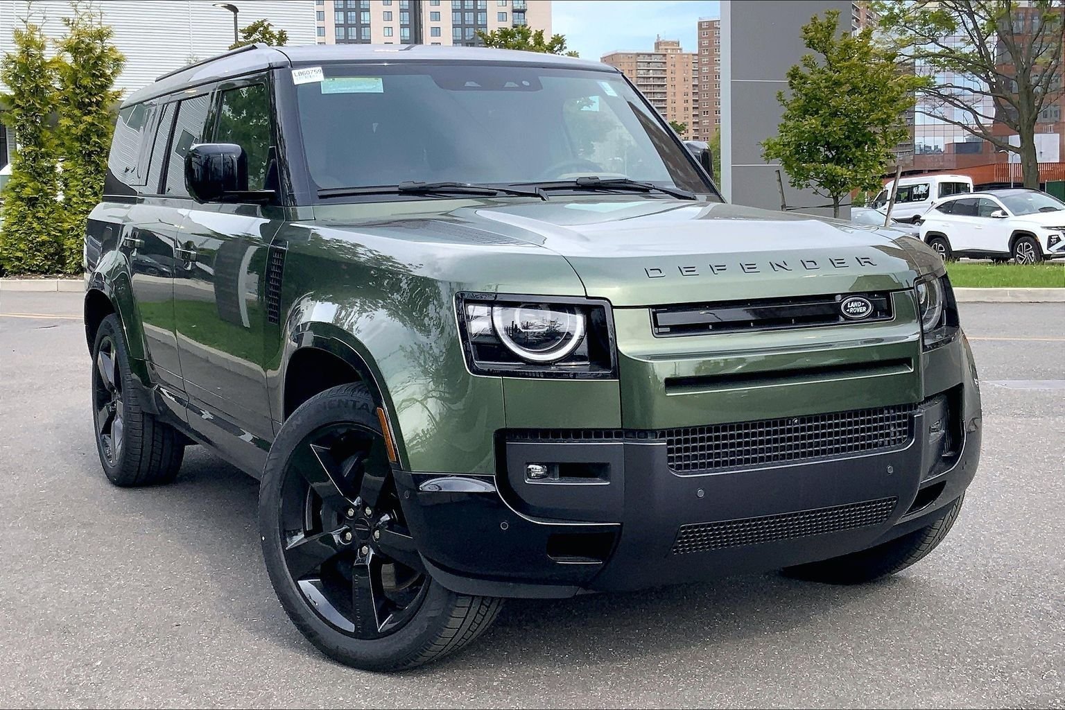 New 2026 Woolstone Green LAND ROVER X-Dynamic SE image 2