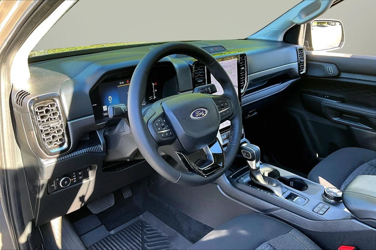 Used 2026 Gray Ford XLT image 18