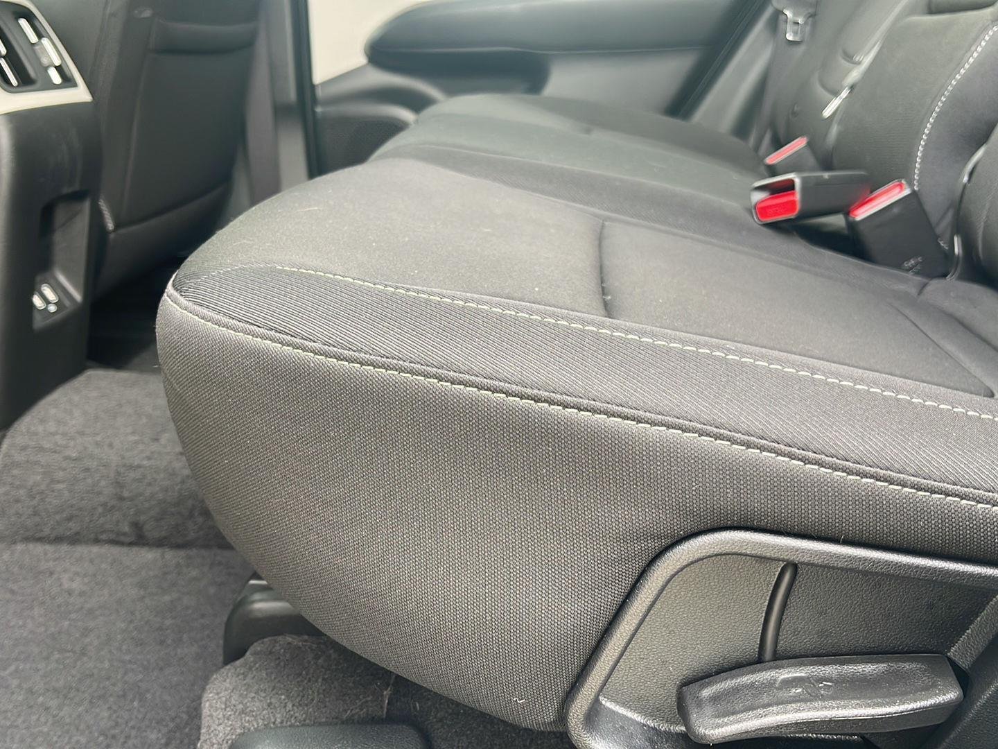 Used 2023 Amazon Gray Hyundai SEL image 13