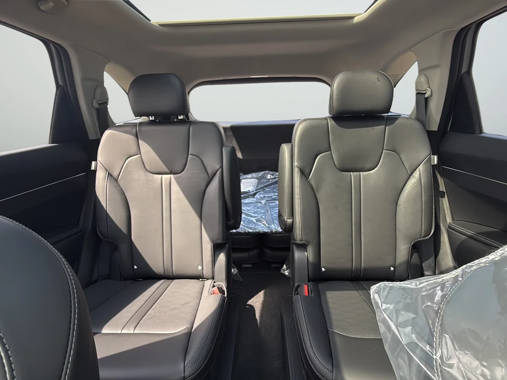 New 2026 Wolf Gray Kia X-Line EX image 45
