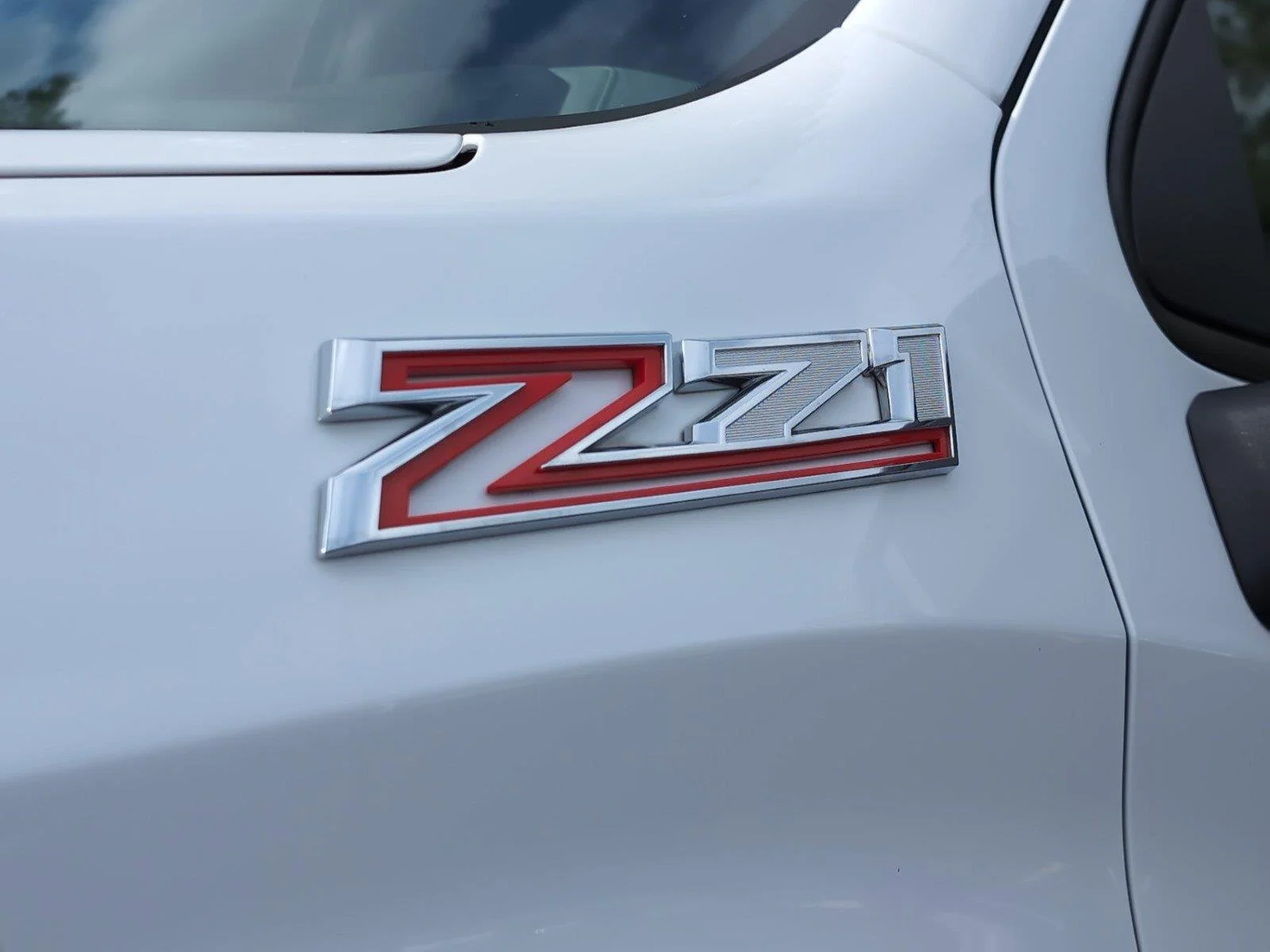 Used 2022 Summit White Chevrolet RST image 35