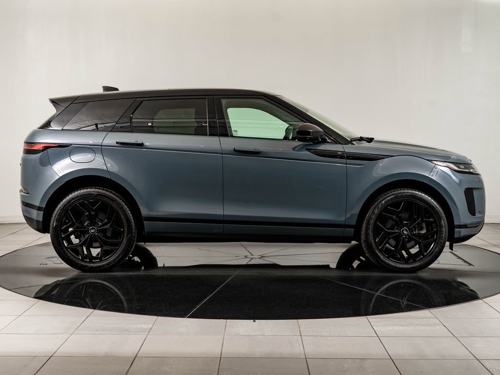 Used 2023 Gray Land Rover SE image 11