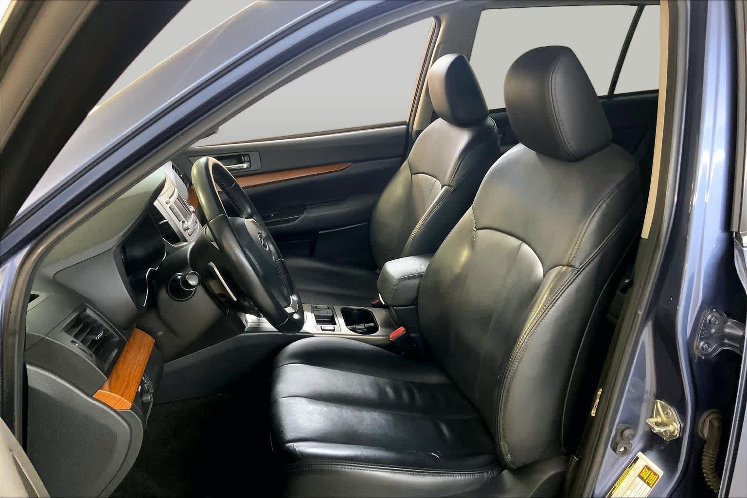 Used 2014 Twilight Blue Metallic Subaru 2.5i Limited image 7