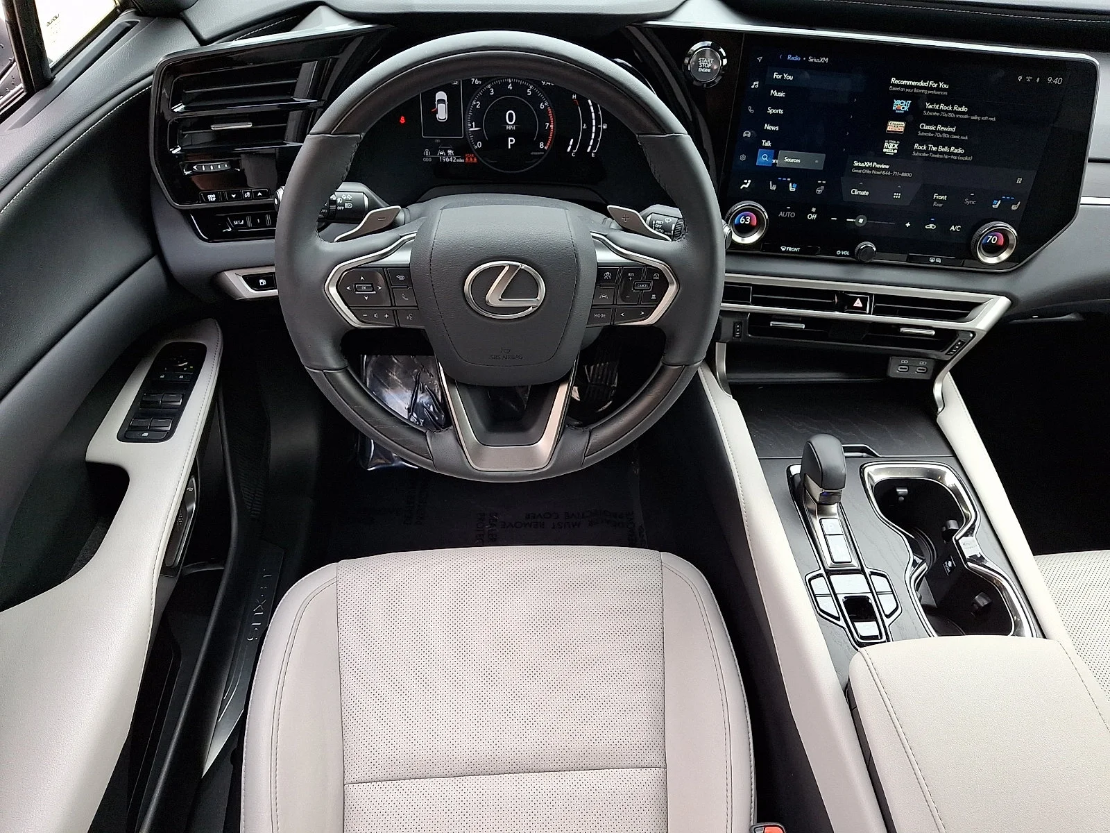 Certified Used 2024 CAVIAR Lexus  image 12