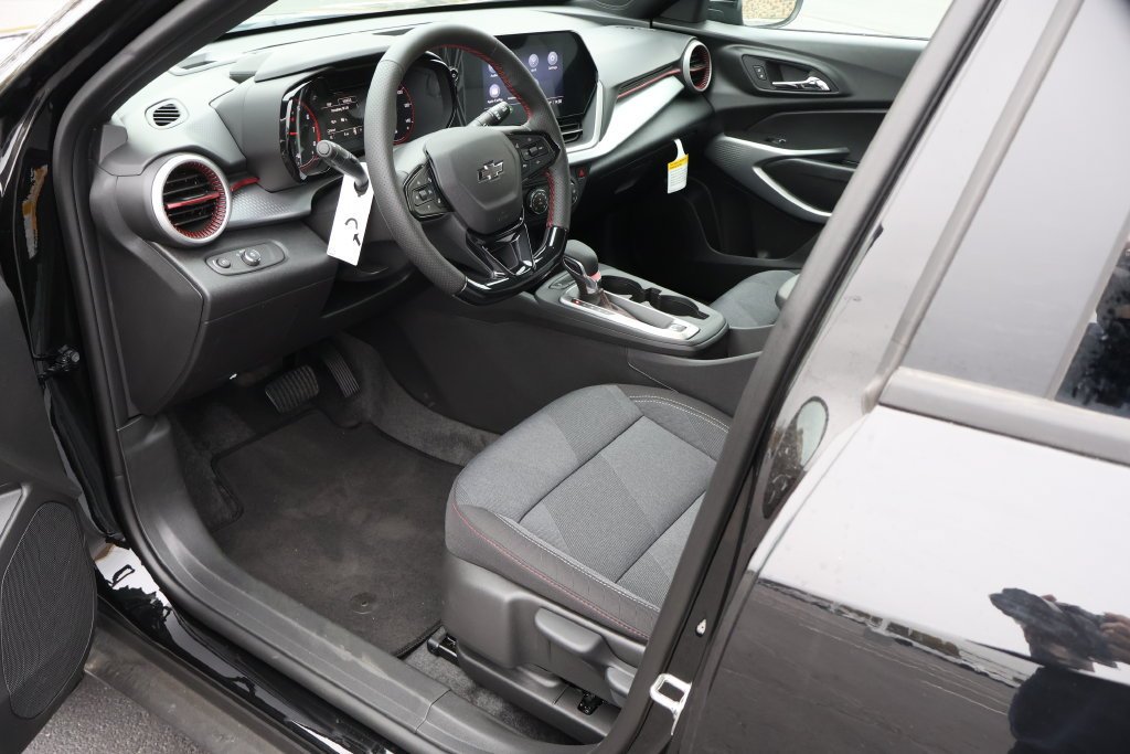 2026 Chevrolet Trax RS - Photo 13