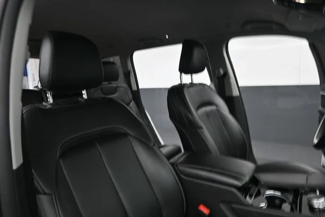 Used 2023 White Jeep Limited image 30