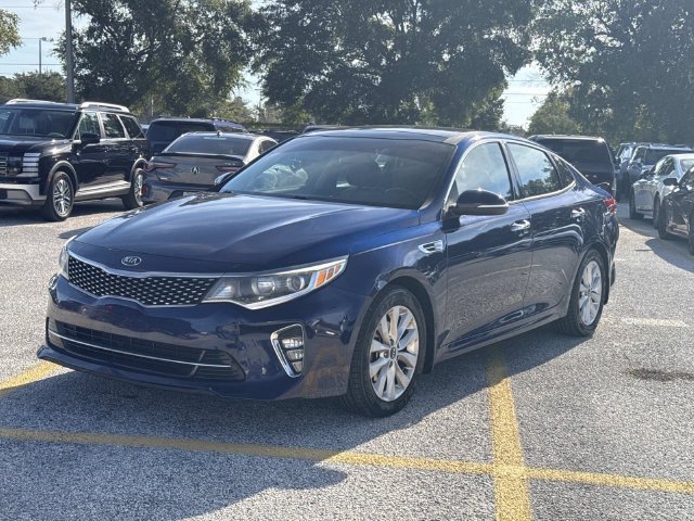 2018 Kia Optima S - Photo 8